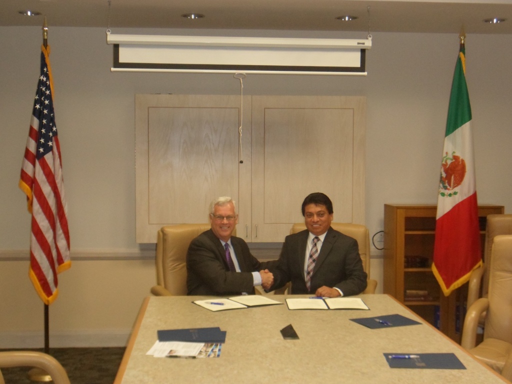 Firma la Universidad Tecnológica de Matamoros un  Memorándum de Entendimiento con el Alamo Community  Colleges