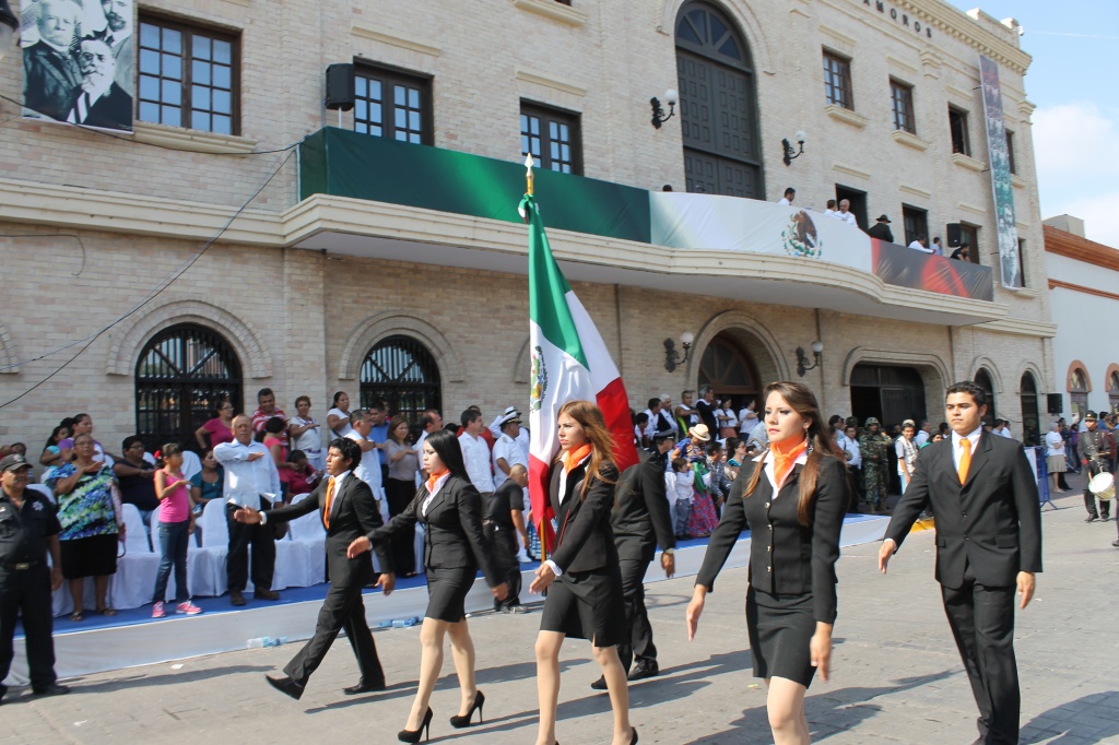 Destacada participación de UTM en desfile de Revolución Mexicana