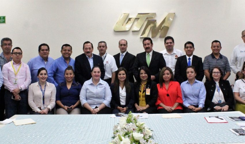 Reciben en el campus la visita del Ing. Miguel Ángel Salazar Candía