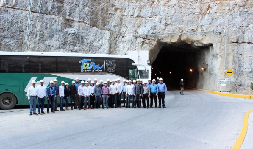 Estudiantes de la UTM visitan la planta Hidroeléctrica en Hidalgo.