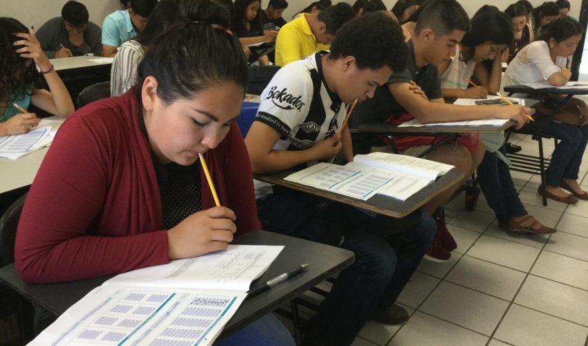Aspirantes a ingresar a la UTM presentaron examen de admisión este pasado viernes 18 de mayo.