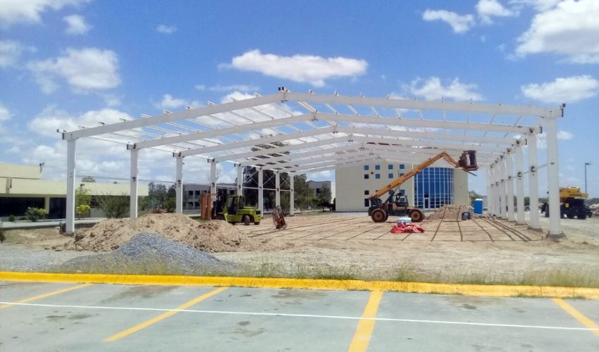 Avanza construcción de complejo deportivo en la UT Matamoros