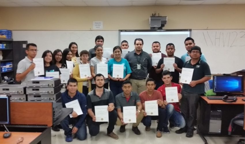 ALUMNOS DE LA UTM ASISTEN A “LAREDO COMMUNITY COLLEGE” A CAPACITACIÓN EN CISCO NETWORKING.