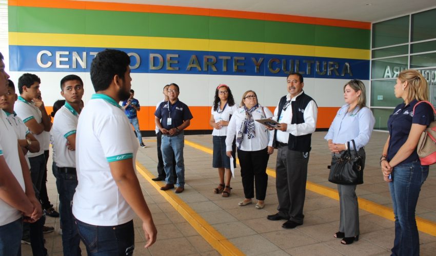 ALUMNOS DE LA UTM VISITARON LA EXPOSICIÓN “CAPILLA SIXTINA” EN LA CD. DE REYNOSA.