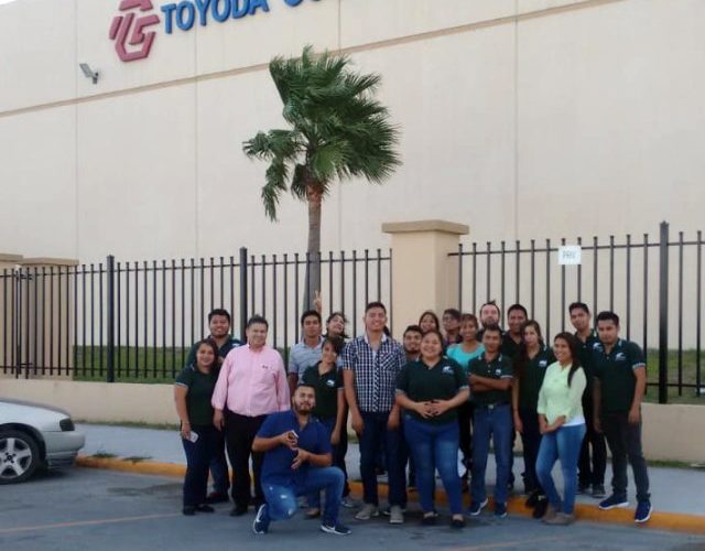 ESTUDIANTES DE LA UTM VISITAN LA EMPRESA TOYODA GOSEI.