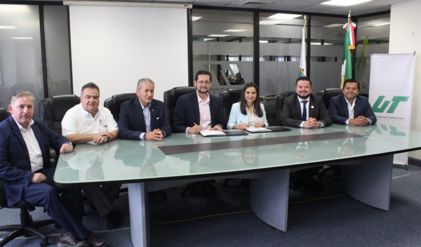 UTM promueve el emprendedurismo con la firma de convenio con Nafinsa.