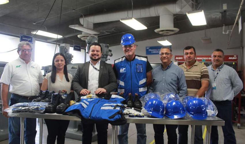 PERSONAL DE TALLERES Y LABORATORIOS DE LA UT MATAMOROS RECIBE EQUIPO DE SEGURIDAD.