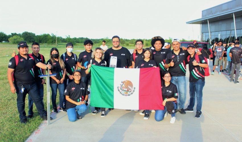 Obtiene la UTMatamoros CREATIVE AWARD en VEX U In-Person Championship Hosted by the REC Foundation.
