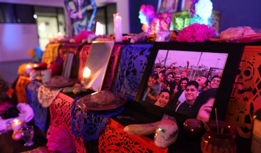 Altar de Muertos in honor of Ing. Jaime Torres and Lic. Gustavo Farías