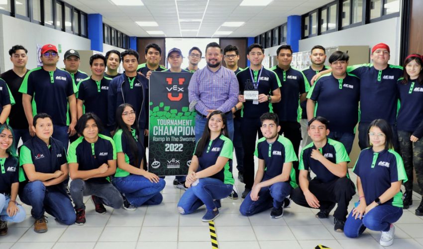 Entrega del premio TOURNAMENT CHAMPION