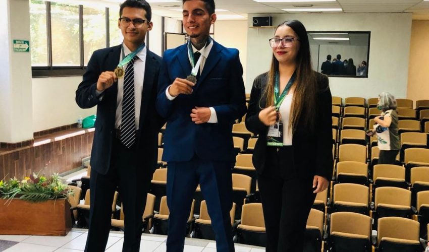 Medalla de oro en oratoria