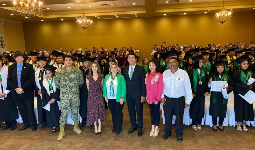 Mtra. Diana Masso Quinta, Rectora de la UTMatamoros es Madrina de Generación del CBTA 274