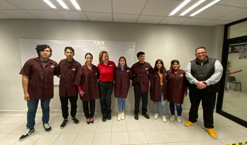 UTMatamoros recibe Donación de la Empresa Overhead Doors Matamoros.