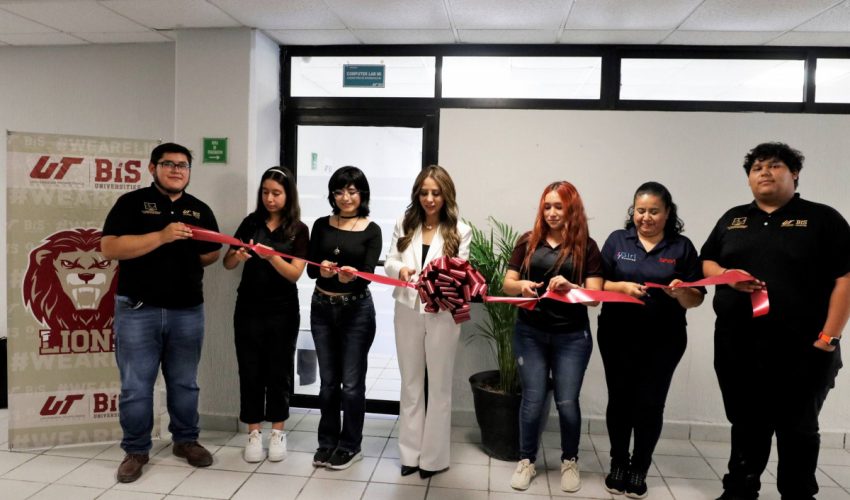 UTM INAUGURA LABORATORIO DE INFORMÁTICA.