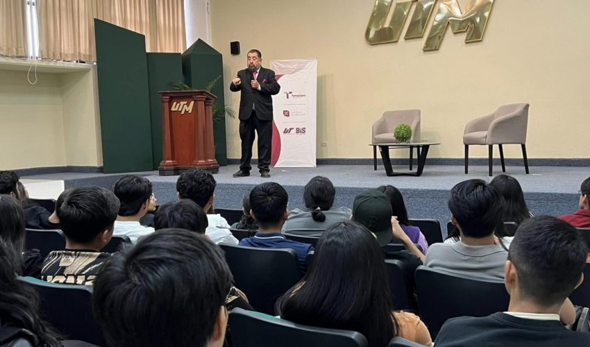 Conferencia “Despierta tu Coraje: Rompiendo Barreras para el Éxito Empresarial”