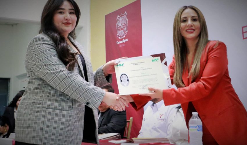 Educación| UTMatamoros entrega más de 900 títulos académicos.